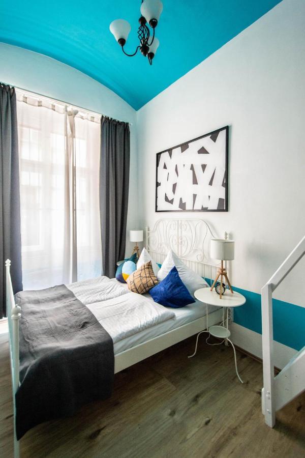 Apartment Sweet By Ruterra *